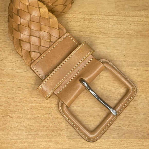 REDUCED! Club Monaco braided, basket weave 100% Italian leather belt, 42 inch - Picture 4 of 6